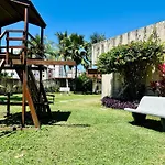 Vista Mar, Piscina, Na Praia Do Futuro, Com Ar Condicionado E Wi-Fi